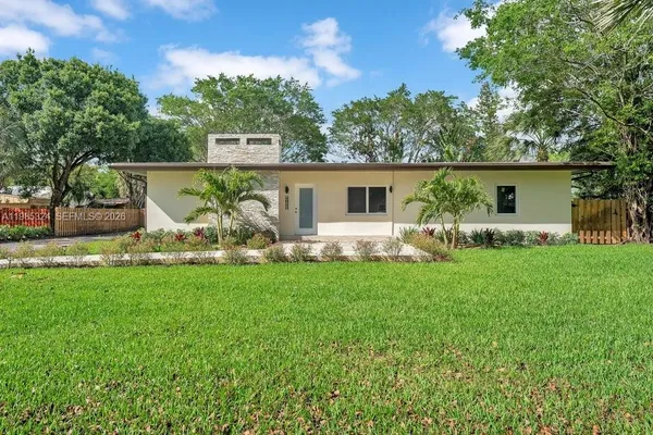 $1,150,000 | 4053 Southwest 8th Street, Plantation, FL 33317