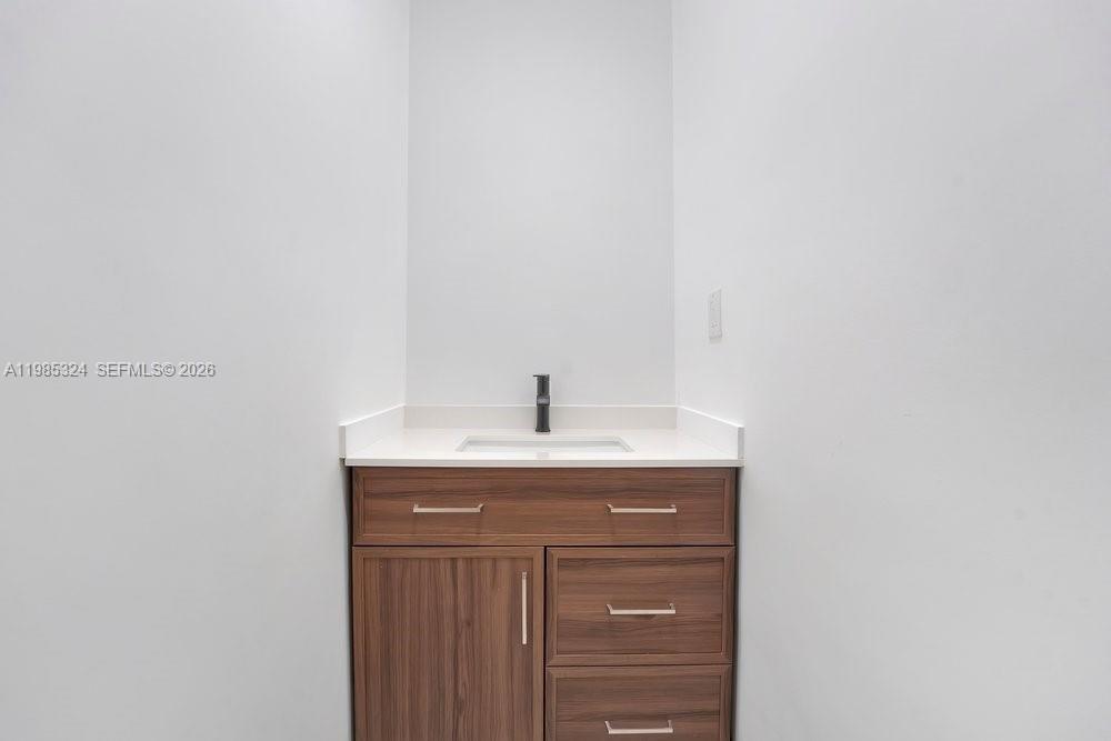 4053 Southwest 8th Street Plantation, FL 33317 - Photo 14 of 39