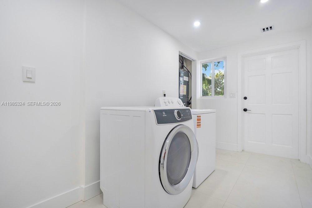 4053 Southwest 8th Street Plantation, FL 33317 - Photo 23 of 39