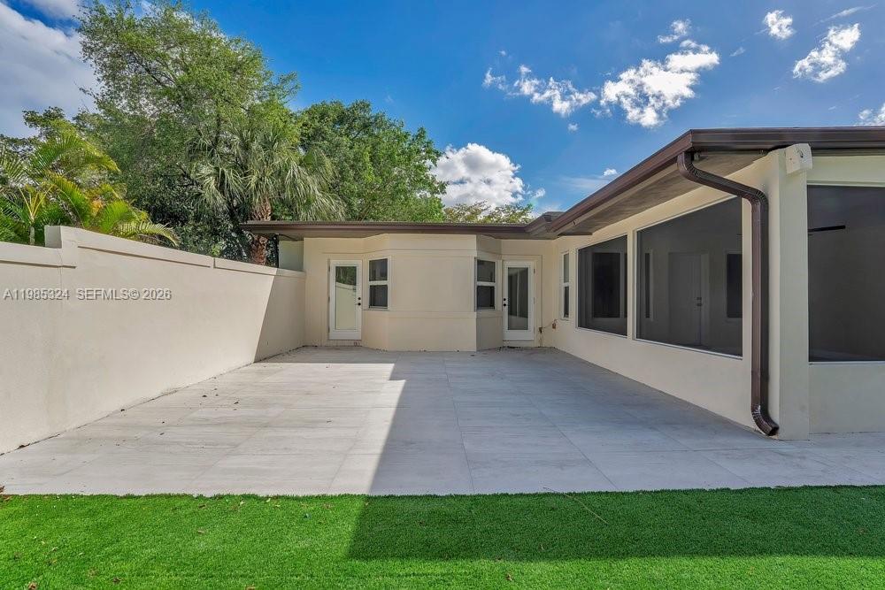 4053 Southwest 8th Street Plantation, FL 33317 - Photo 26 of 39