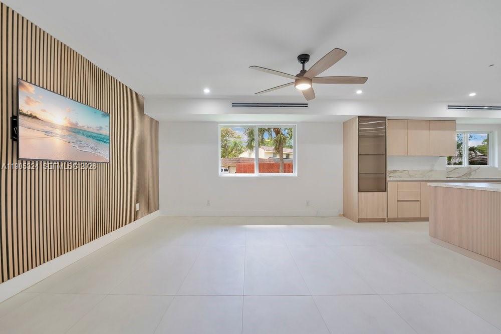 4053 Southwest 8th Street Plantation, FL 33317 - Photo 5 of 39