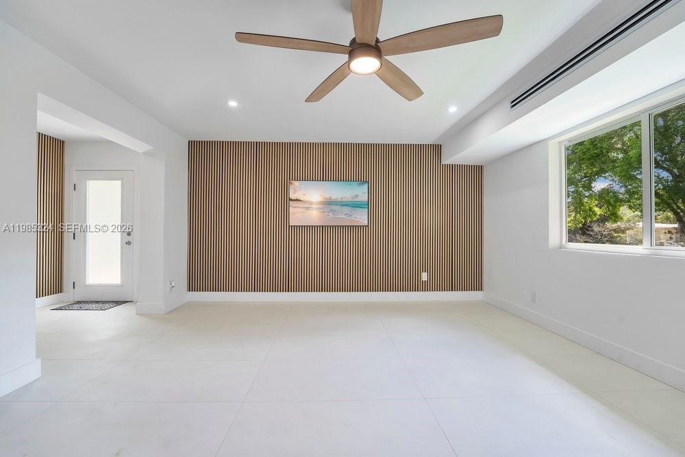 4053 Southwest 8th Street Plantation, FL 33317 - Photo 6 of 39