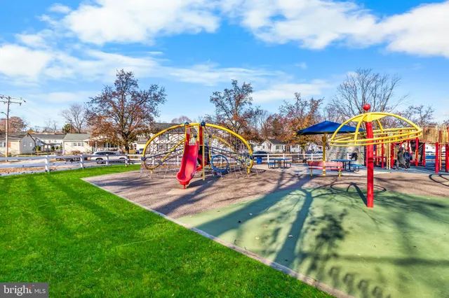 a view of outdoor space tennis court