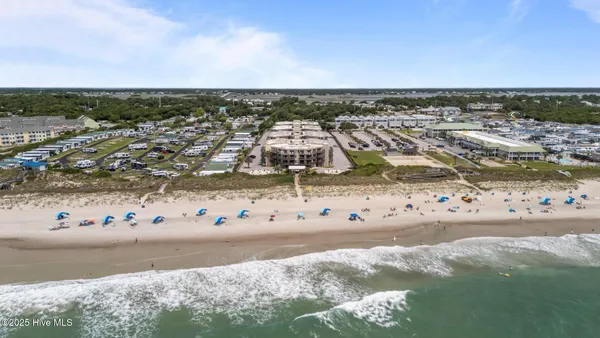 $299,900 | 9100 Reed Drive, Unit 3107, Emerald Isle, NC 28594