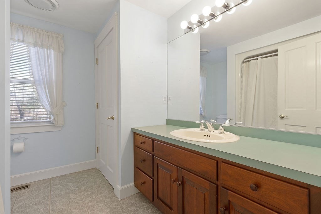 169 Maple Street Sherborn, MA 01770 - Photo 19 of 39 Gallery Image 19