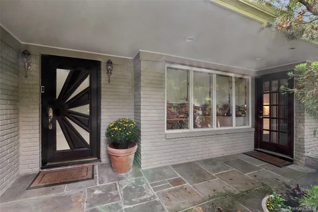 a view of a entryway door of the house