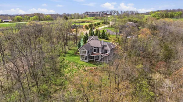 $1,100,000 | 4 Linden Trail, Galena, IL 61036