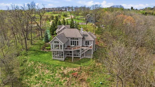 $1,100,000 | 4 Linden Trail, Galena, IL 61036