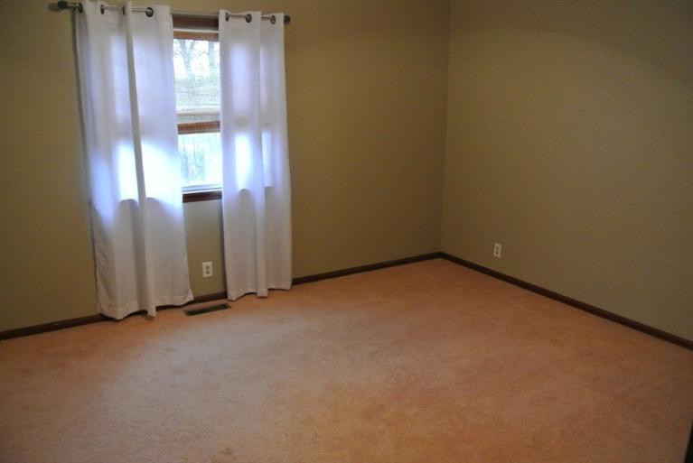 5669 Weaver Lane Cold Spring, KY 41076 - Photo 8 of 18 Gallery Image 8