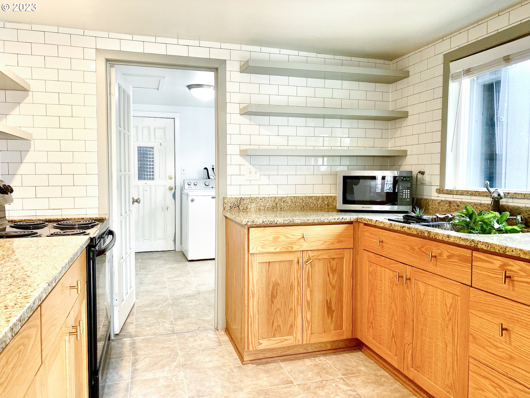 1344 S Street Springfield, OR 97477 - Photo 19 of 30 Kitchen