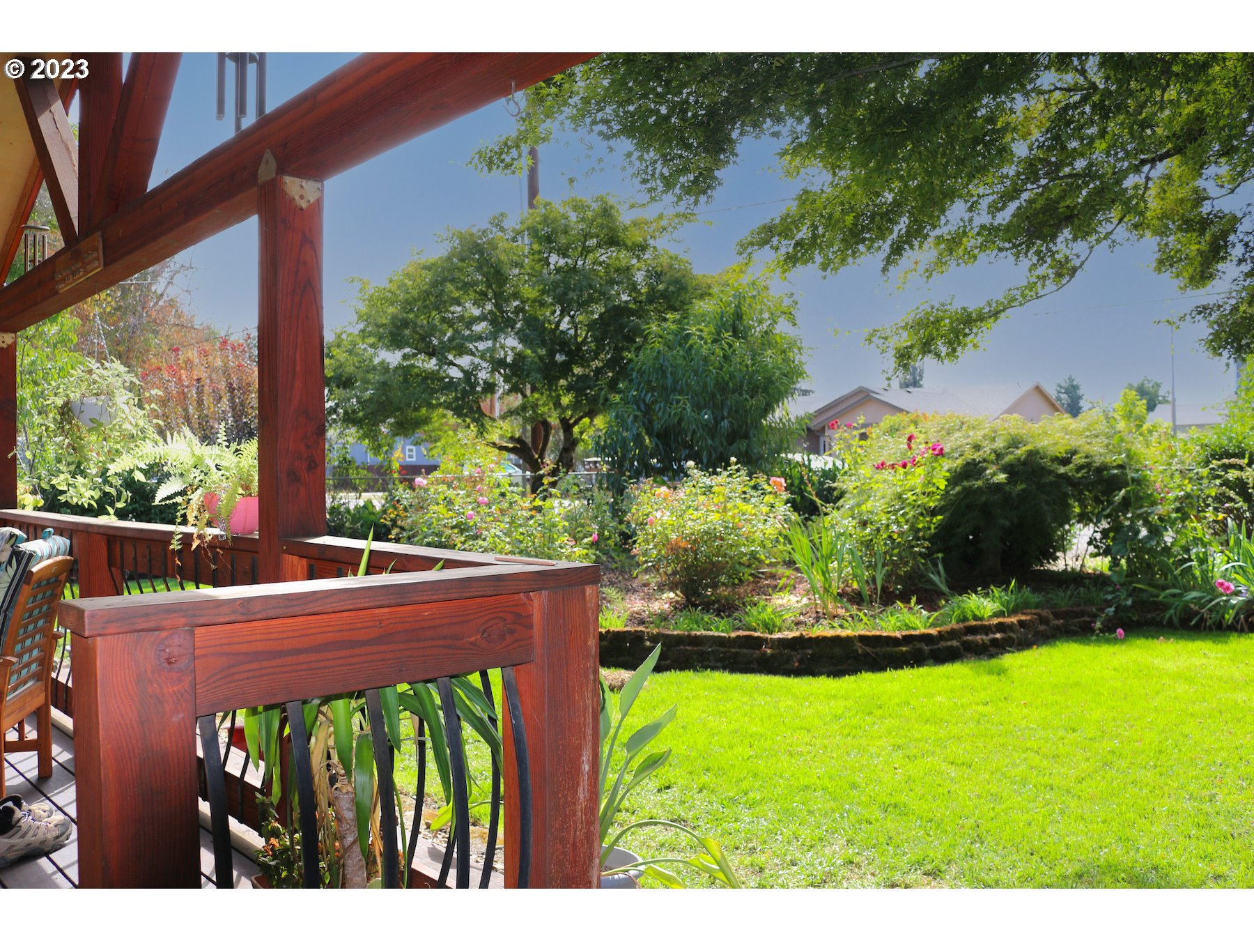 1344 S Street Springfield, OR 97477 - Photo 6 of 30 a view of a backyard with plants