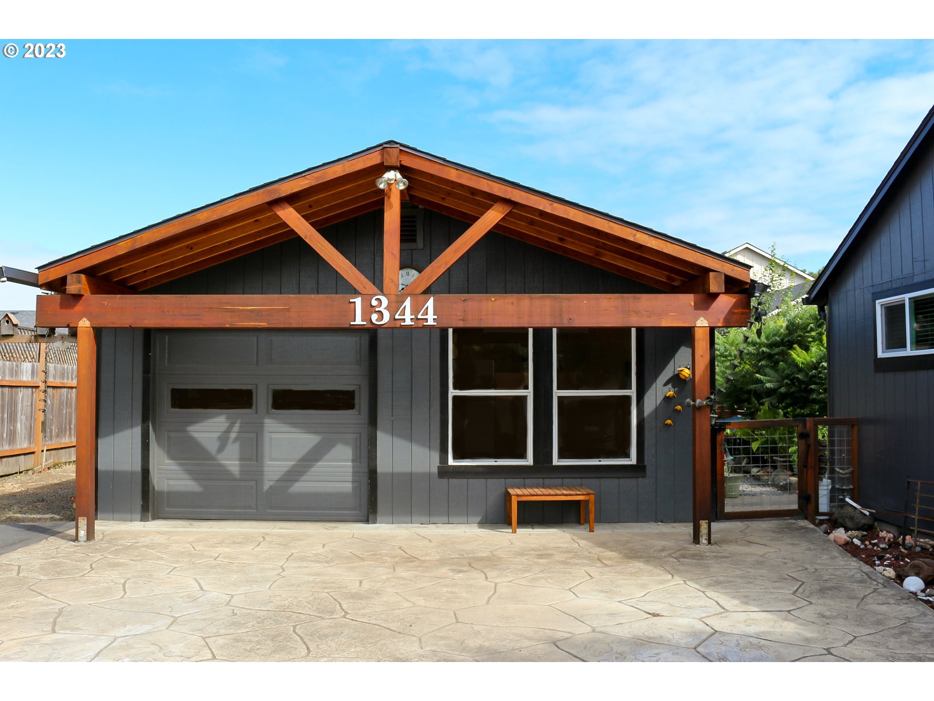 1344 S Street Springfield, OR 97477 - Photo 10 of 30 a house with a outdoor space