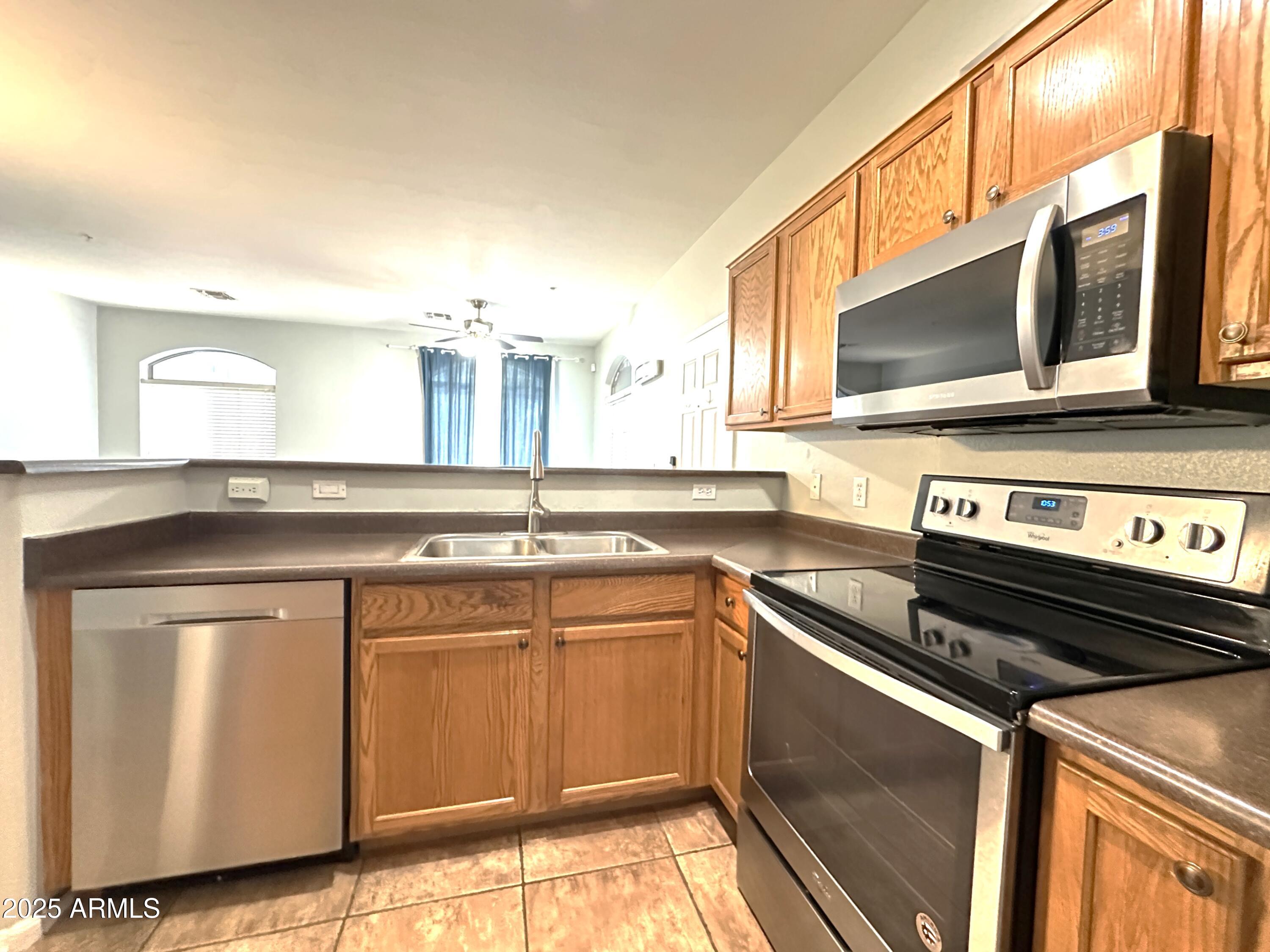 2401 East Rio Salado Parkway, Unit 1015 Tempe, AZ 85288 - Photo 7 of 33 IMG_4637