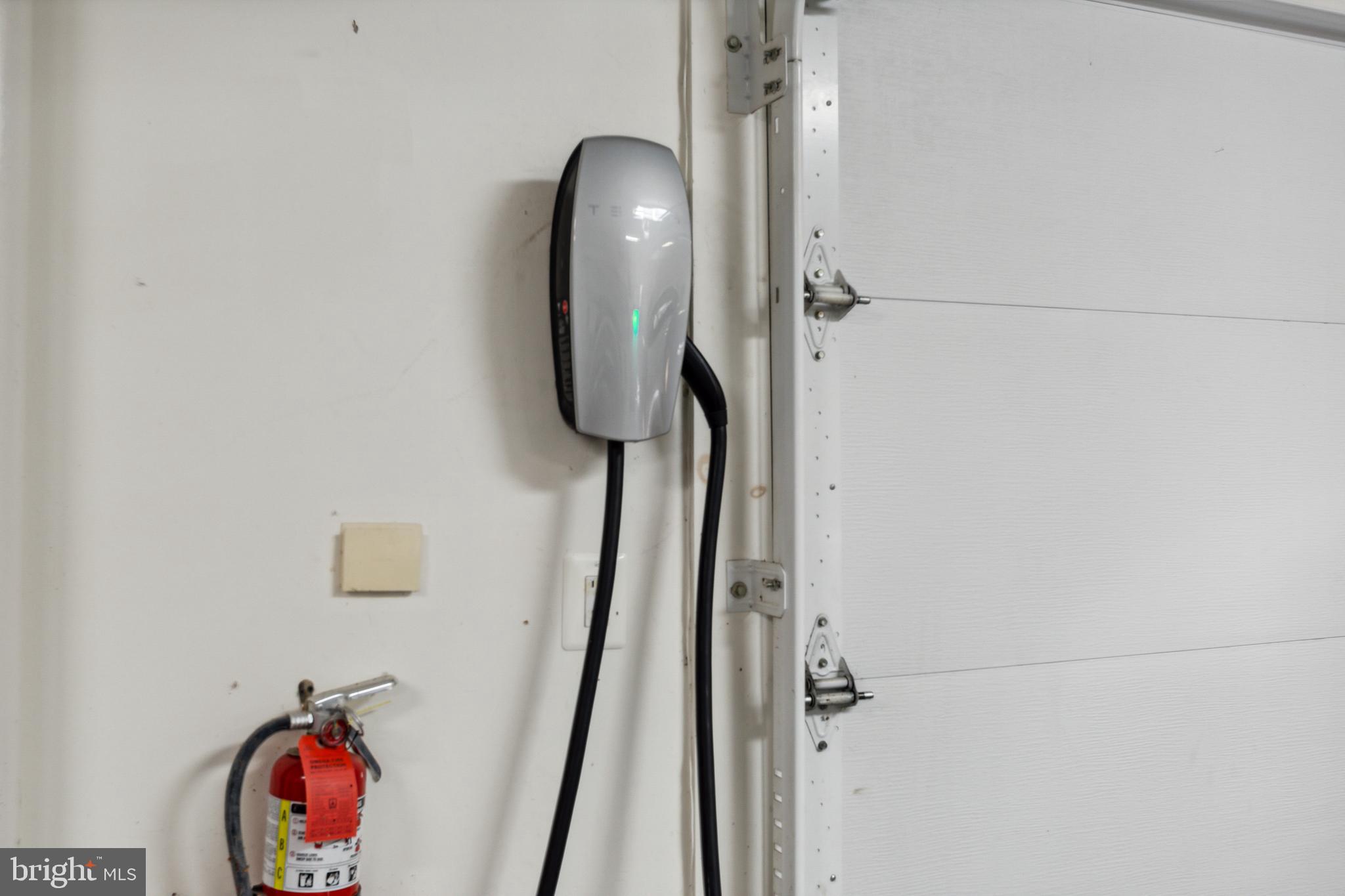 3247 Mountain Road Haymarket, VA 20169 - Photo 8 of 98 EV Tesla Charger