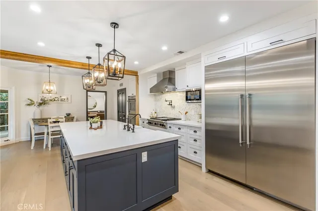 $2,495,000 | 6032 County Oak Road, Woodland Hills, CA 91367