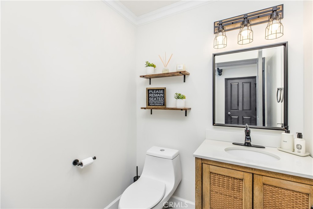 6032 County Oak Road Woodland Hills, CA 91367 - Photo 23 of 53