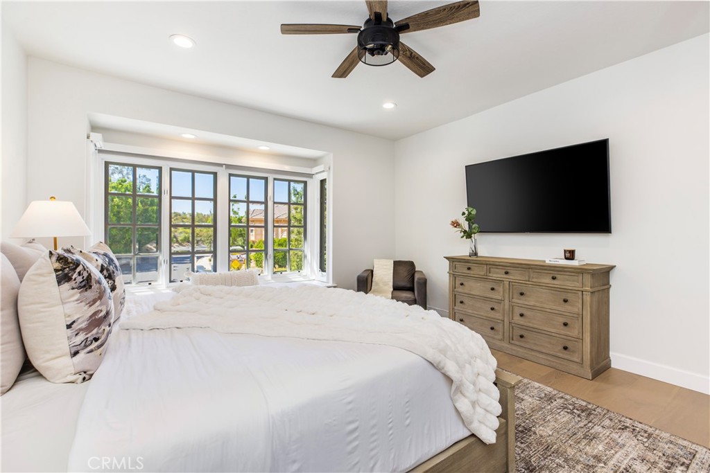 6032 County Oak Road Woodland Hills, CA 91367 - Photo 37 of 53