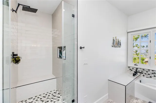 $2,495,000 | 6032 County Oak Road, Woodland Hills, CA 91367