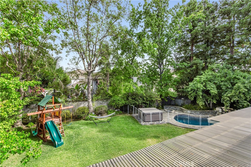 6032 County Oak Road Woodland Hills, CA 91367 - Photo 44 of 53