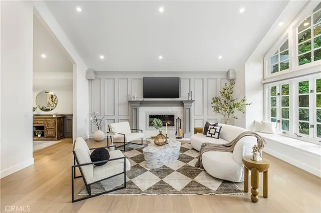 $2,495,000 | 6032 County Oak Road, Woodland Hills, CA 91367