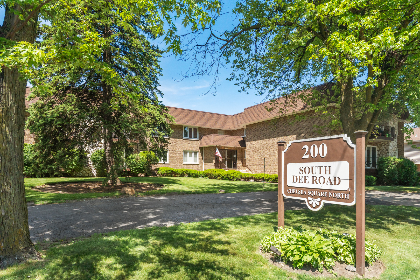 200 South Dee Road, Unit 1D Park Ridge, IL 60068 - Photo 1 of 32