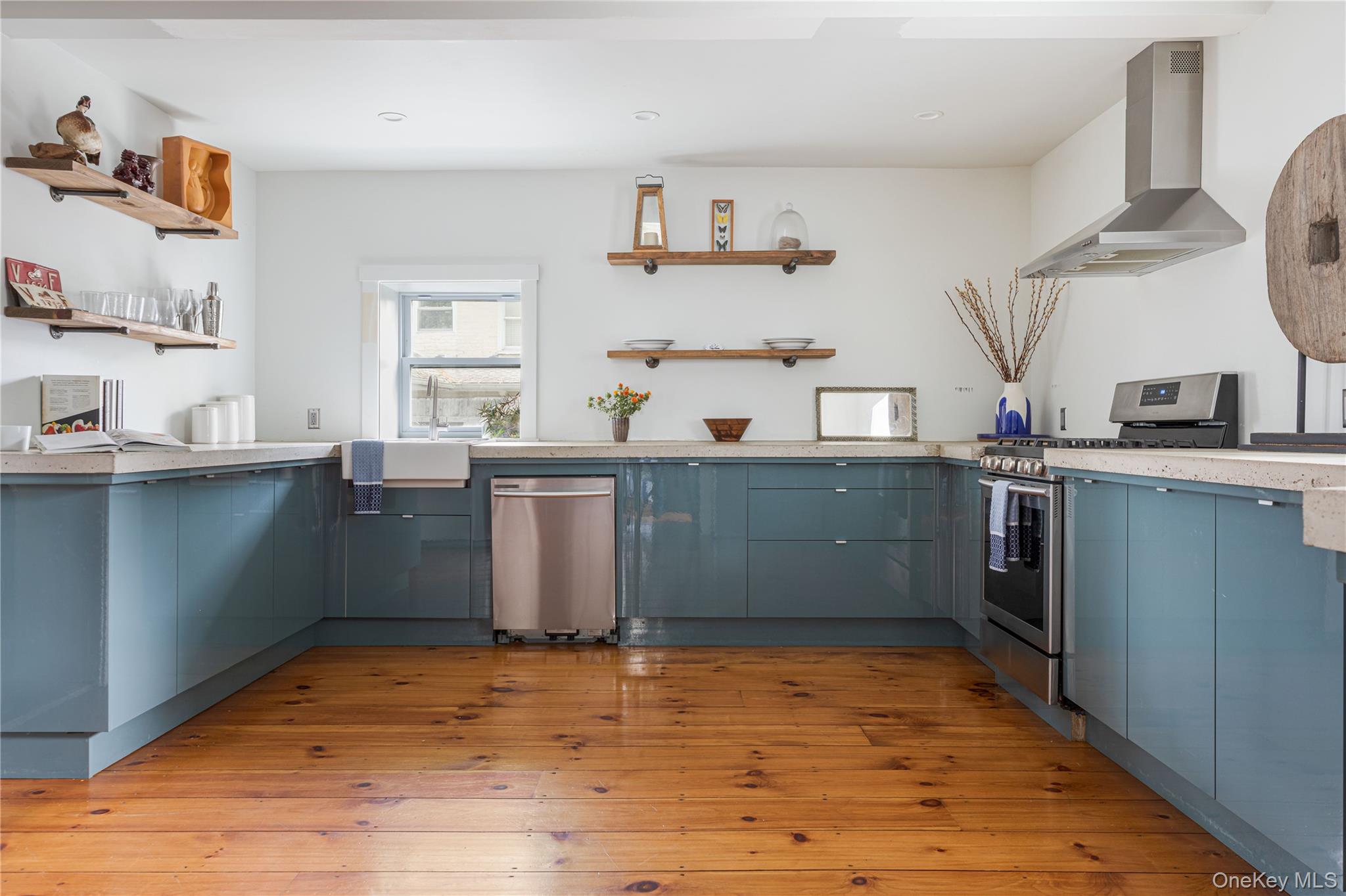 6 Center Street Beacon, NY 12508 - Photo 3 of 33