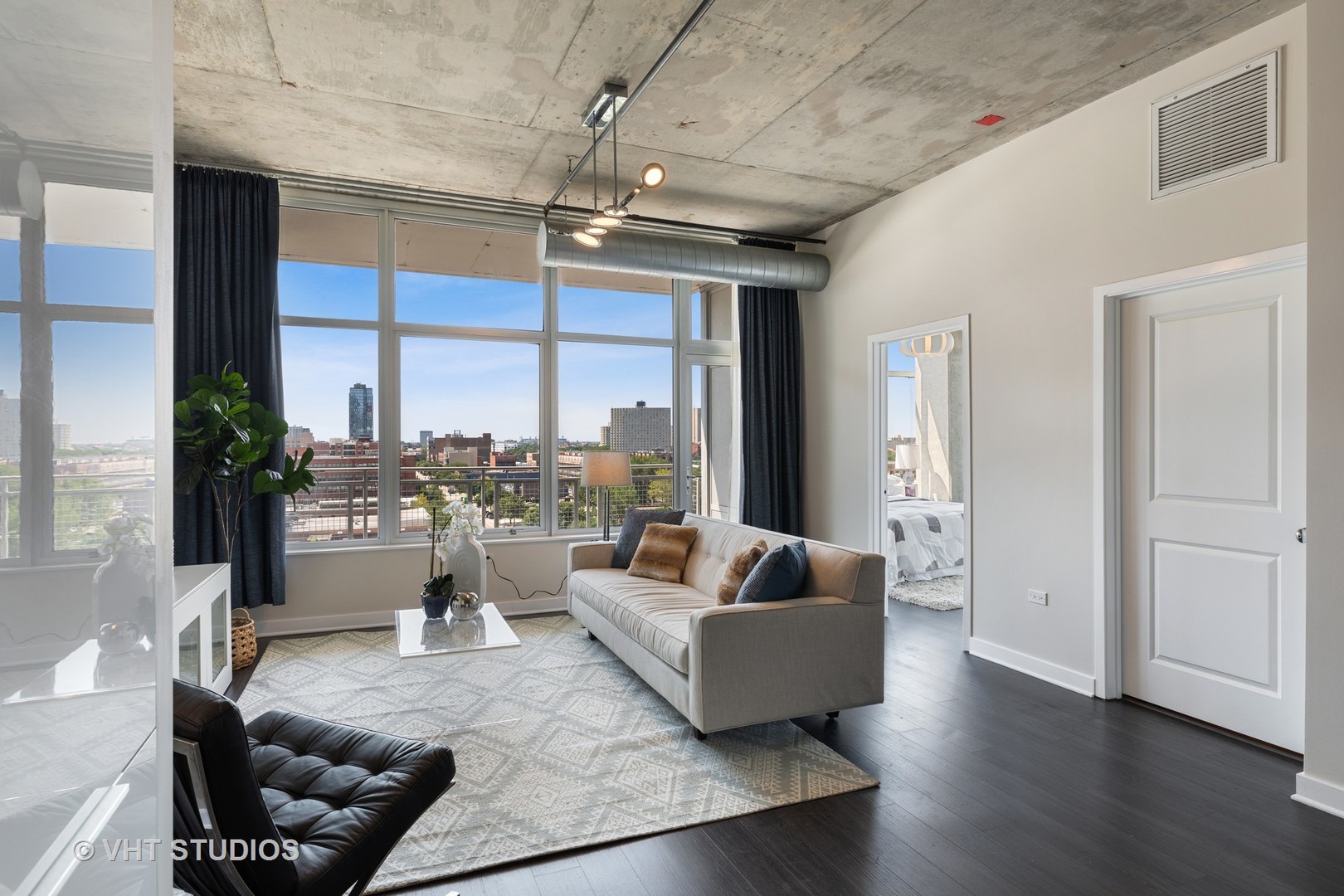 50 East 16th Street, Unit 812 Chicago, IL 60616 - Photo 2 of 18