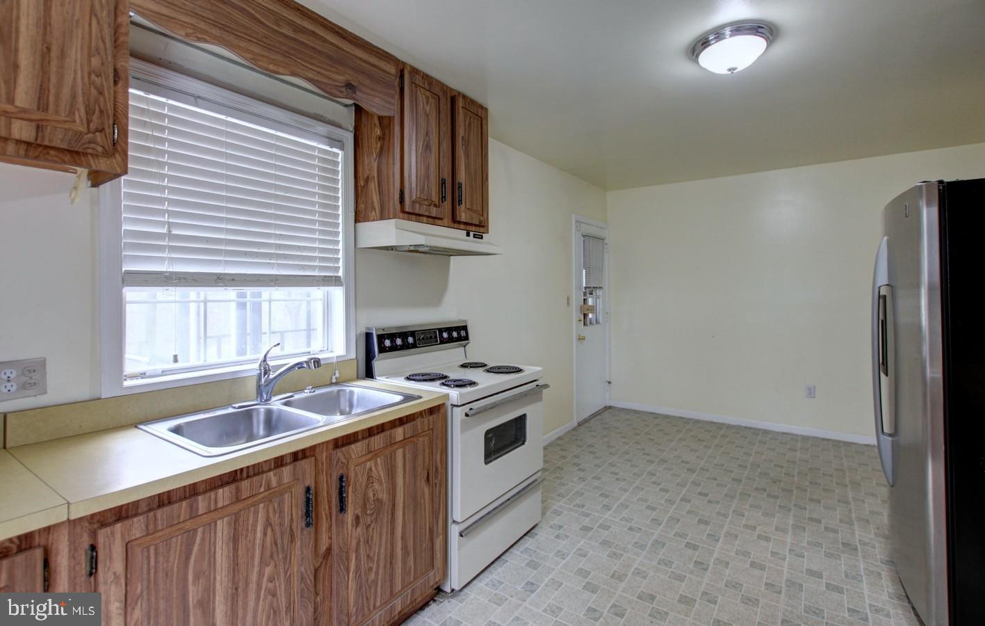 11880 Triadelphia Road Ellicott City, MD 21042 - Photo 14 of 44 Kitchen