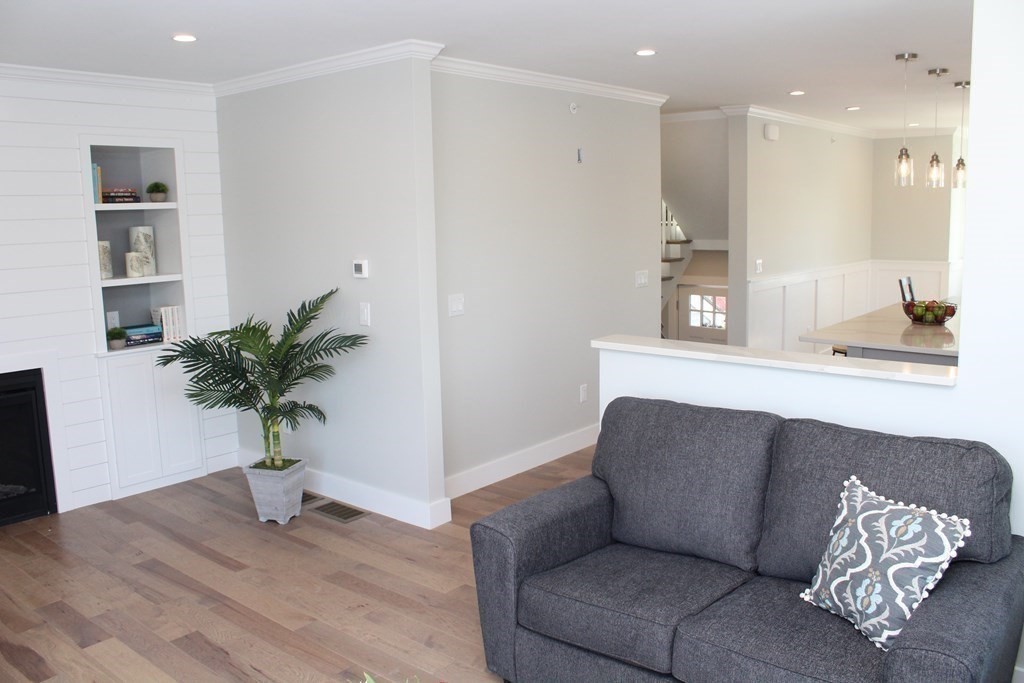 274 Providence Road, Unit 1 Grafton, MA 01560 - Photo 19 of 41 Gallery Image 19