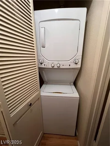 $1,025 | 2220 Pinetop Lane, Unit 203, Las Vegas, NV 89119