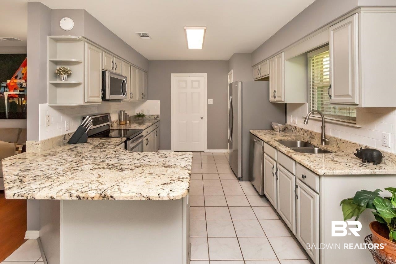 2230 Cresting Court Mobile, AL 36695 - Photo 10 of 31