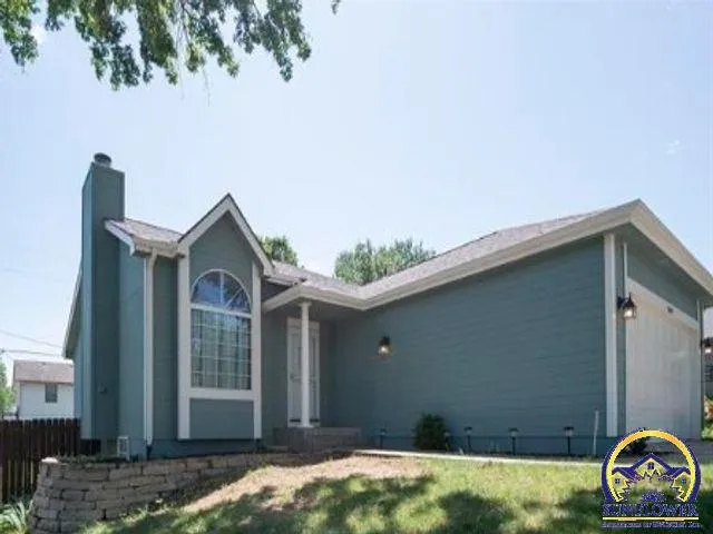 $292,500 | 5619 Southwest 35th Street, Topeka, KS 66614