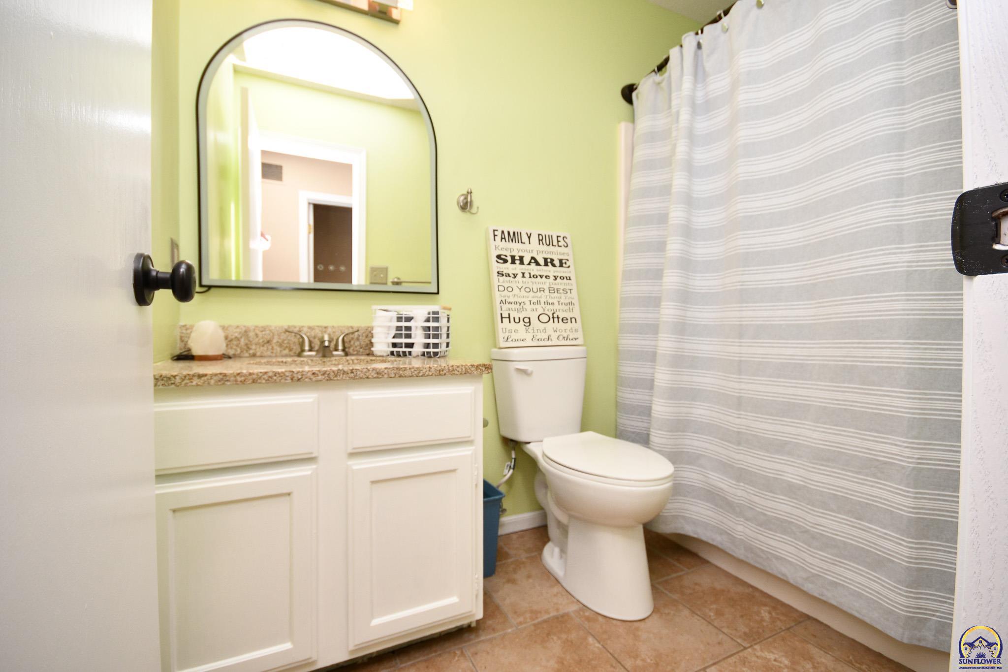 5619 Southwest 35th Street Topeka, KS 66614 - Photo 13 of 30