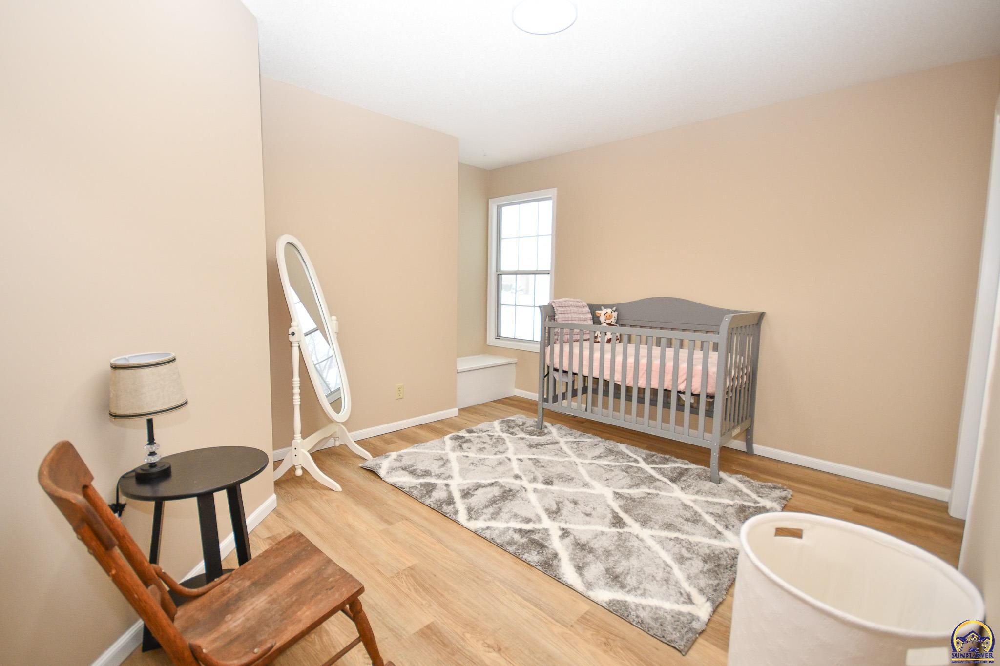 5619 Southwest 35th Street Topeka, KS 66614 - Photo 14 of 30