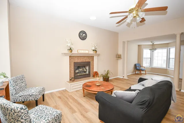 $292,500 | 5619 Southwest 35th Street, Topeka, KS 66614