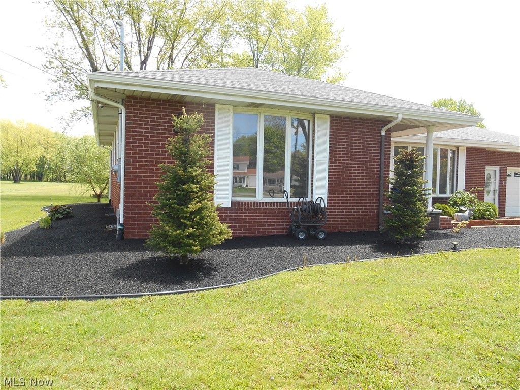 3410 Center Road Ashtabula, OH 44004 - Photo 3 of 34