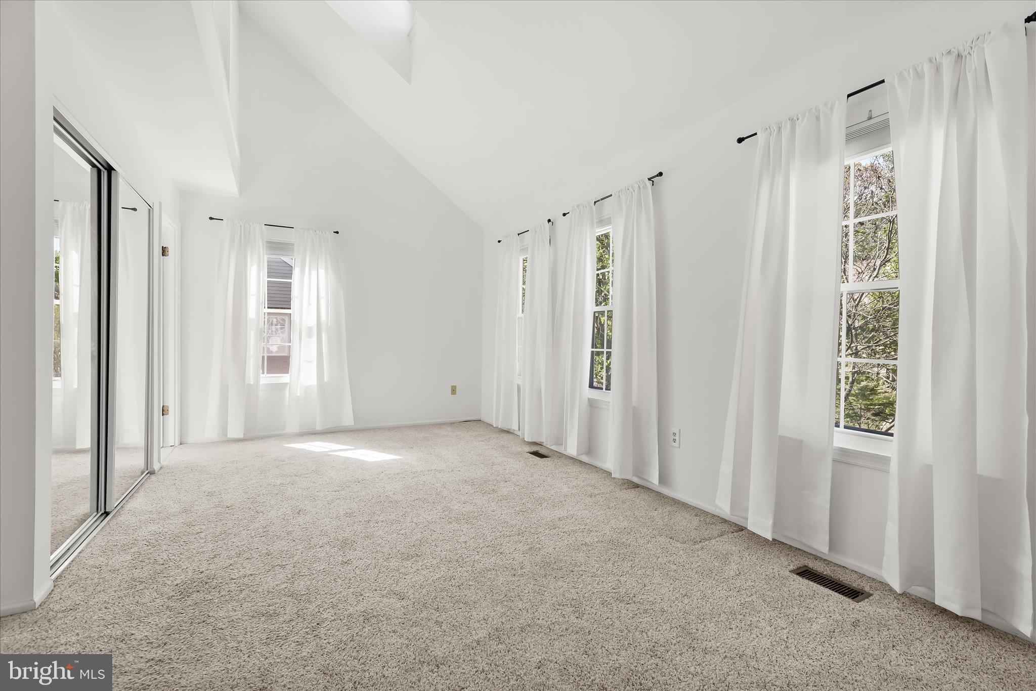 4016 Forest Valley Road Parkville, MD 21234 - Photo 29 of 62 Primary Bedroom Suite