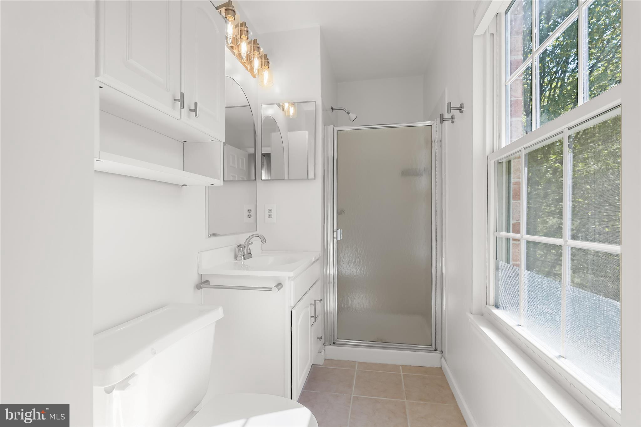 4016 Forest Valley Road Parkville, MD 21234 - Photo 31 of 62 Primary En Suite Bath