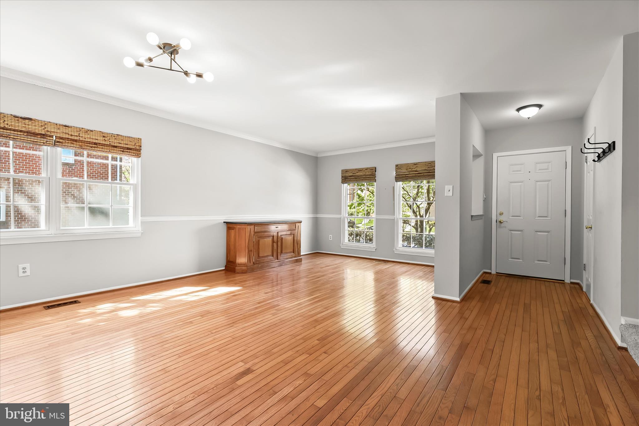 4016 Forest Valley Road Parkville, MD 21234 - Photo 5 of 62 Living Room