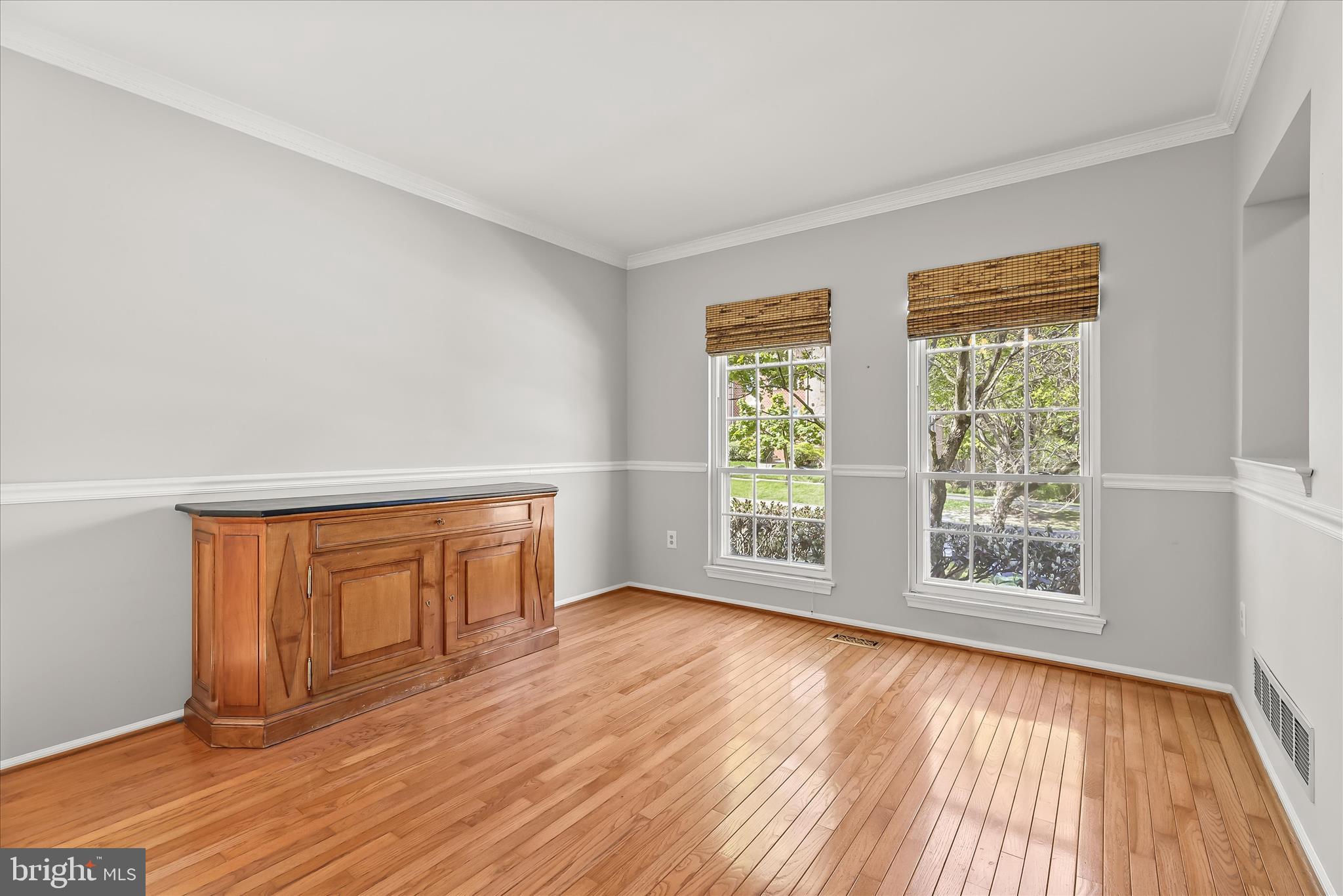 4016 Forest Valley Road Parkville, MD 21234 - Photo 6 of 62 Living Room