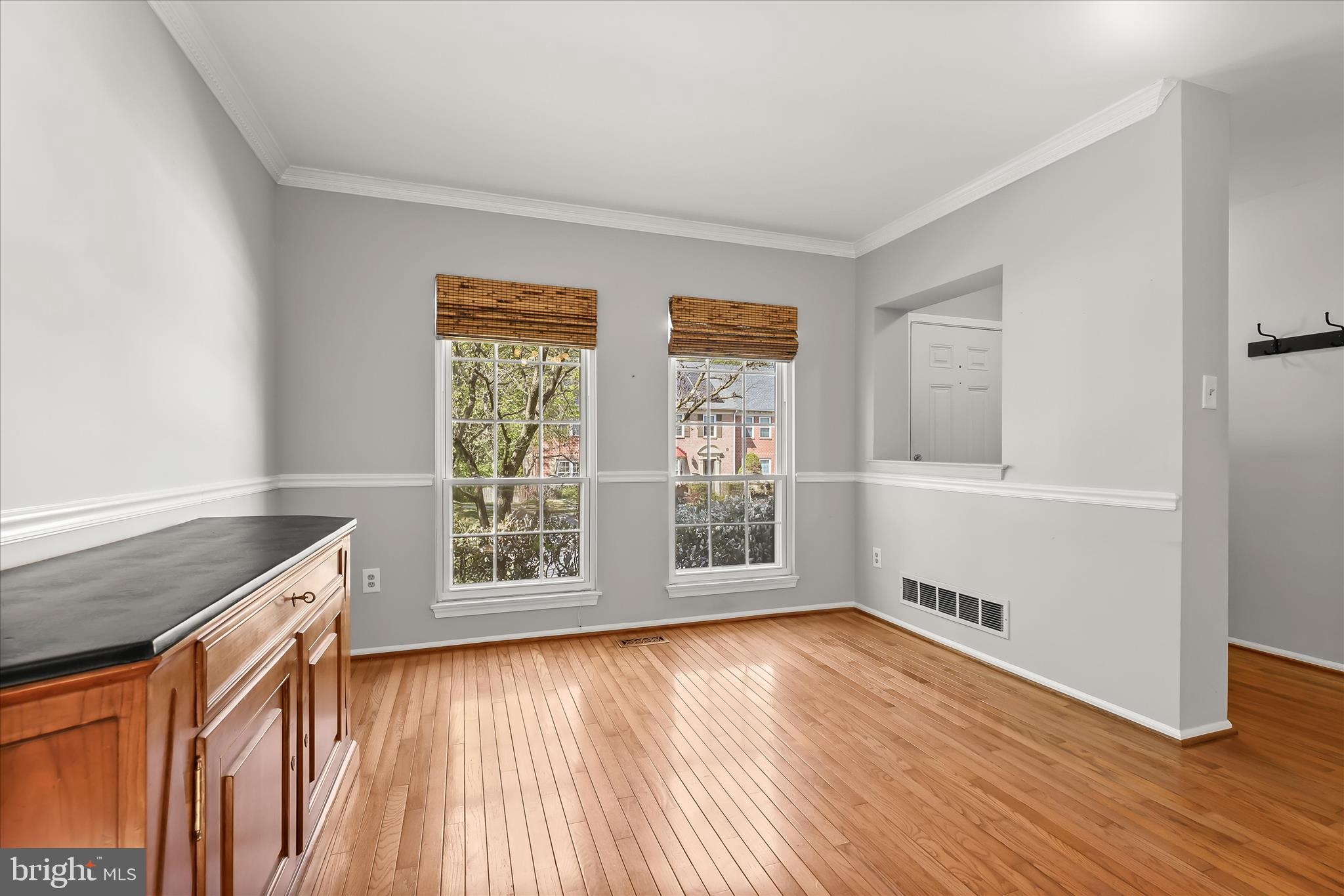 4016 Forest Valley Road Parkville, MD 21234 - Photo 8 of 62 Living Room