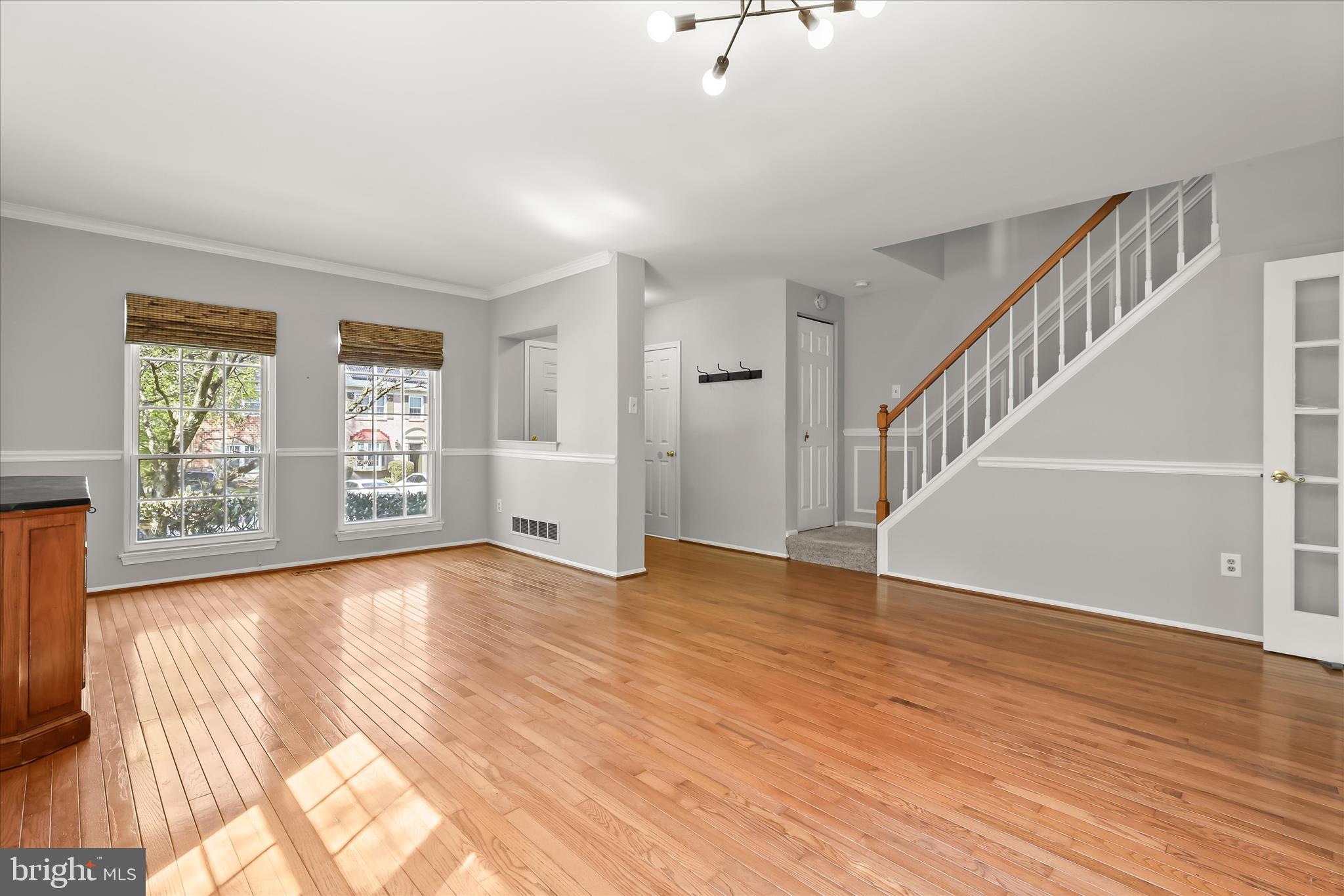 4016 Forest Valley Road Parkville, MD 21234 - Photo 9 of 62 Living Room