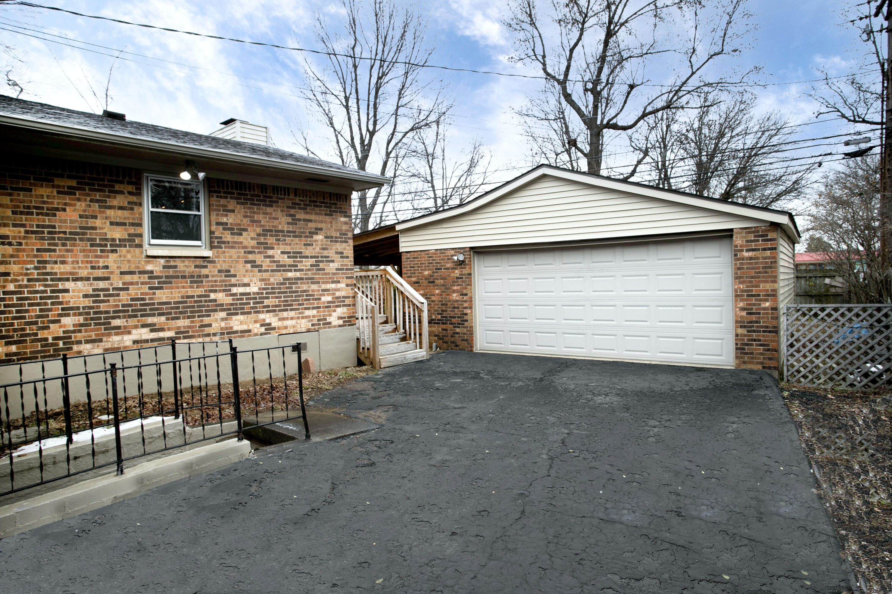 643 Worcester Road Lexington, KY 40503 - Photo 15 of 20 643 Worchester 4