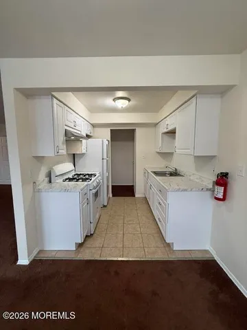 $1,845 | 64 Stonehurst Boulevard, Unit E, Freehold, NJ 07728
