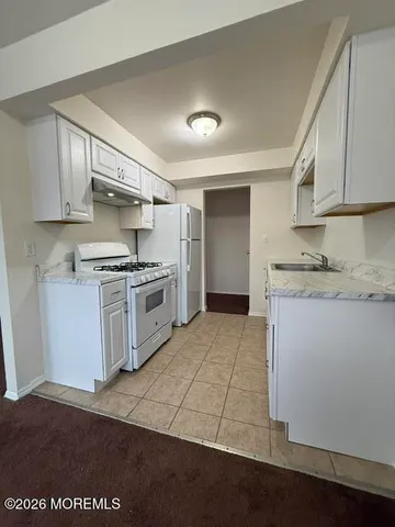 $1,845 | 64 Stonehurst Boulevard, Unit E, Freehold, NJ 07728