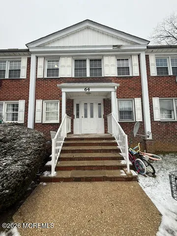 $1,845 | 64 Stonehurst Boulevard, Unit E, Freehold, NJ 07728