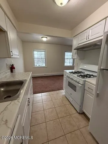 $1,845 | 64 Stonehurst Boulevard, Unit E, Freehold, NJ 07728