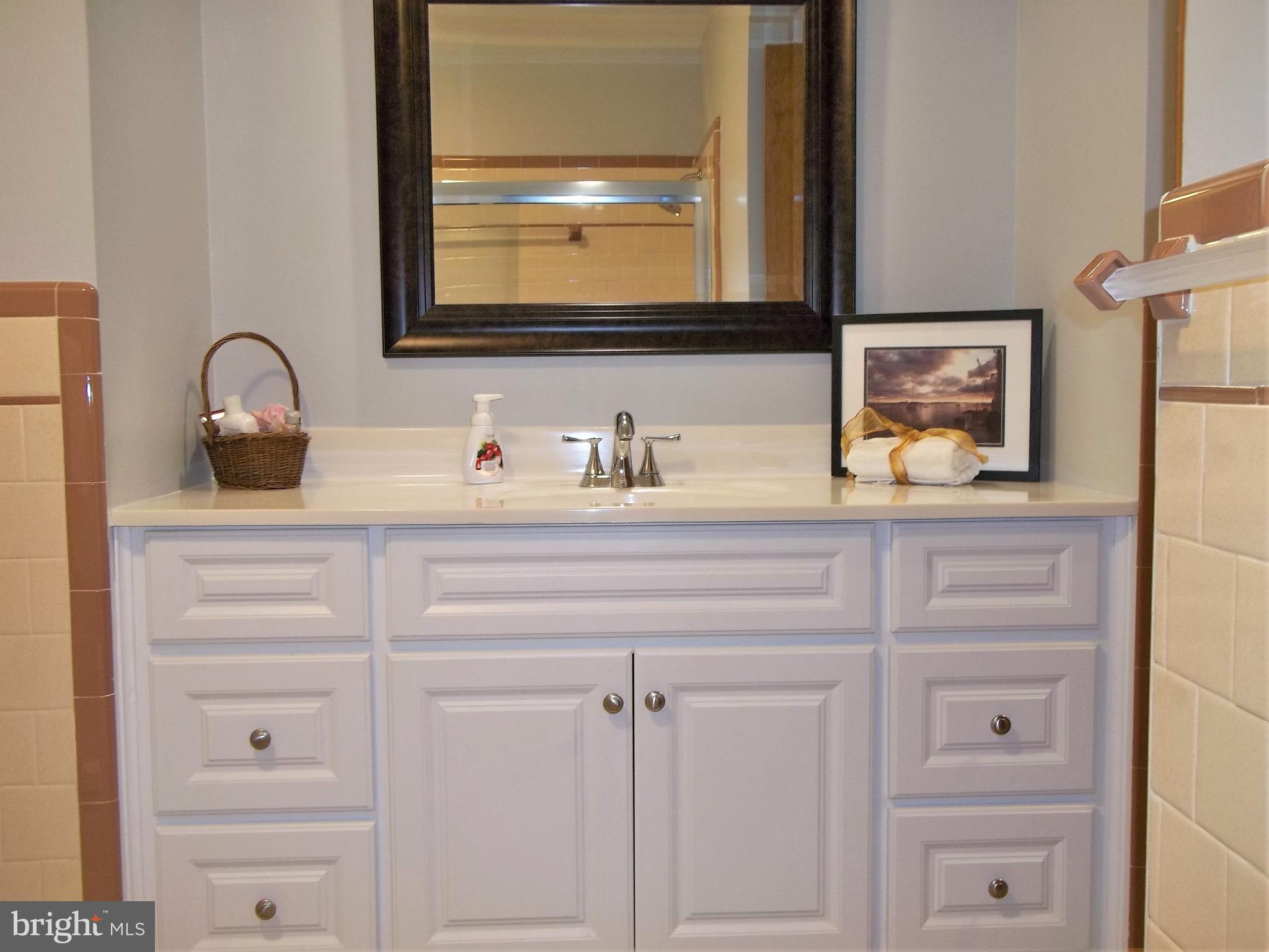 622 Southgate Road Aberdeen, MD 21001 - Photo 20 of 32 Hall Full Bath
