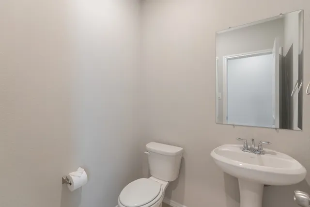 $2,400 | 9327 Colonial Bent Place, Conroe, TX 77385