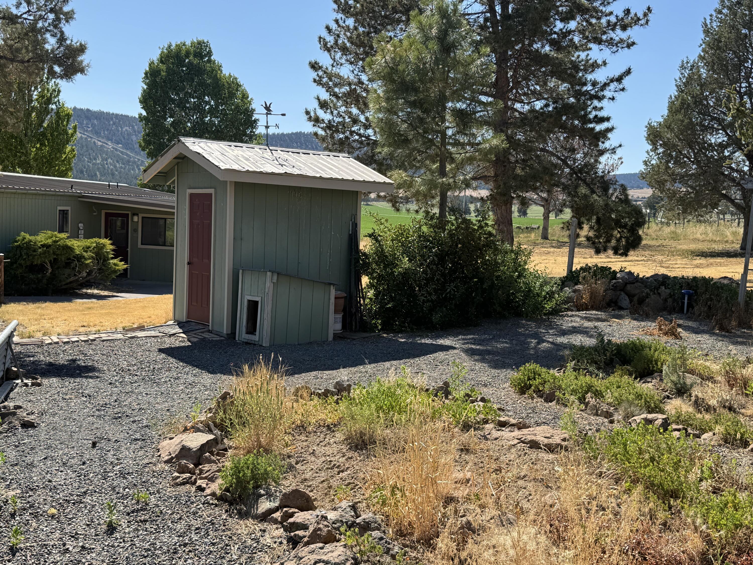 28281 Pickett Road Malin, OR 97632 - Photo 20 of 36 IMG_7749